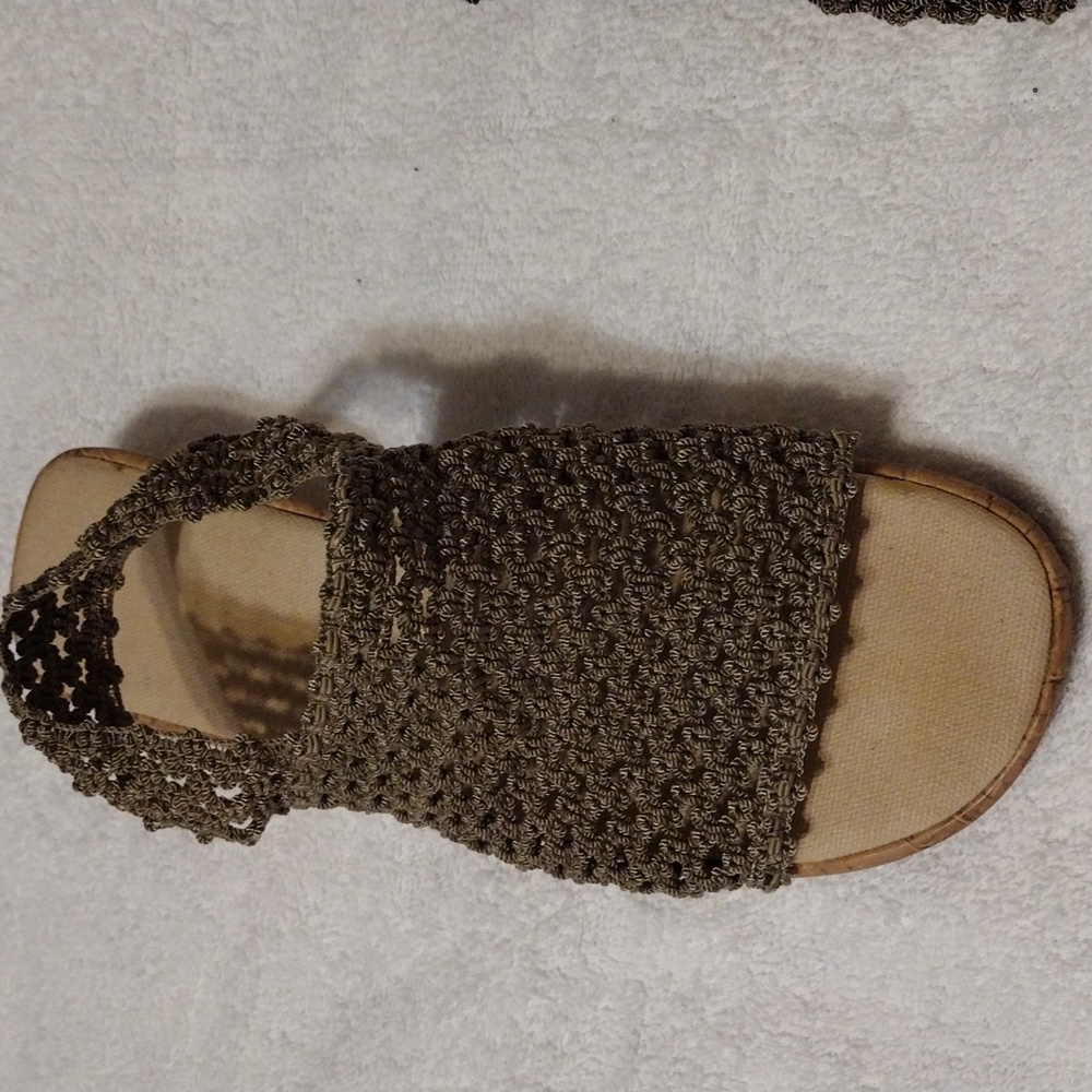 Vintage, Avon Women's crocheted slingback sandals in Brown. - Picture 2 of 8